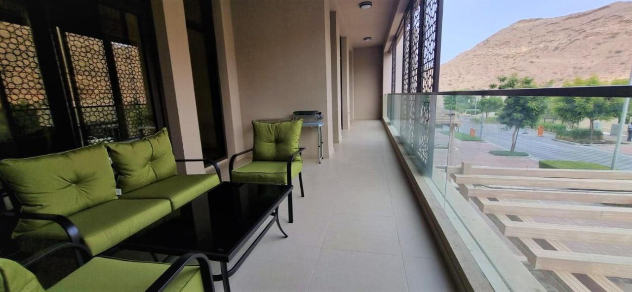 One 2Bhk Elegant Apartment In Muscat Bay 03 Exterior photo