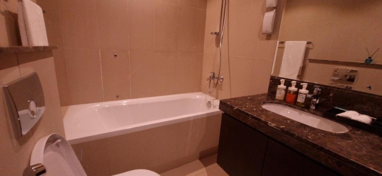 One 2Bhk Elegant Apartment In Muscat Bay 03 Exterior photo